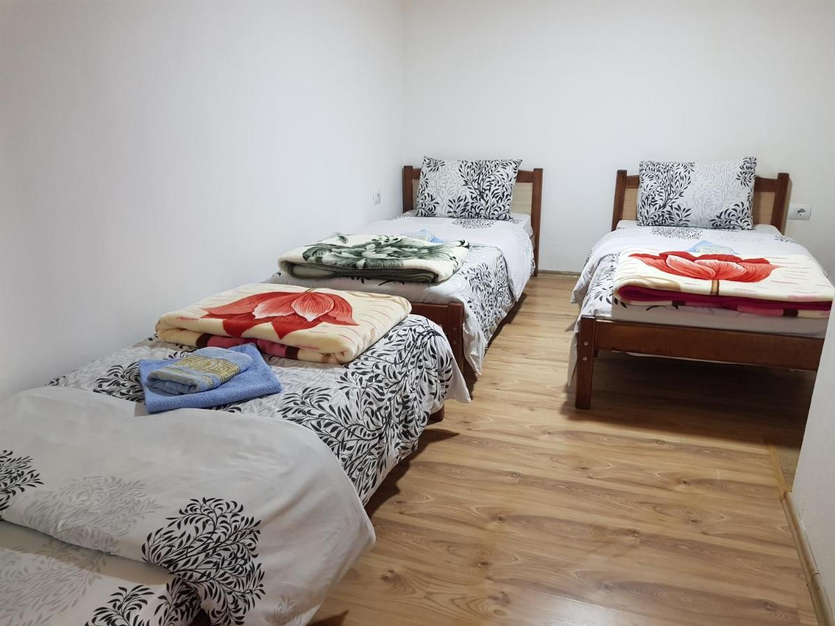 Bujtina Sherifaj فالبني المظهر الخارجي الصورة
