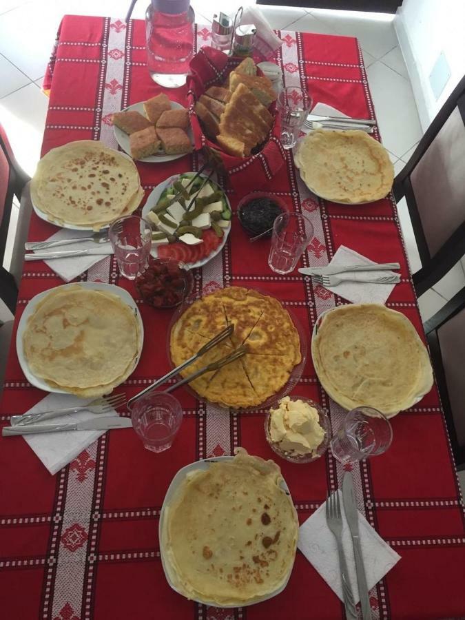 Bujtina Sherifaj فالبني المظهر الخارجي الصورة